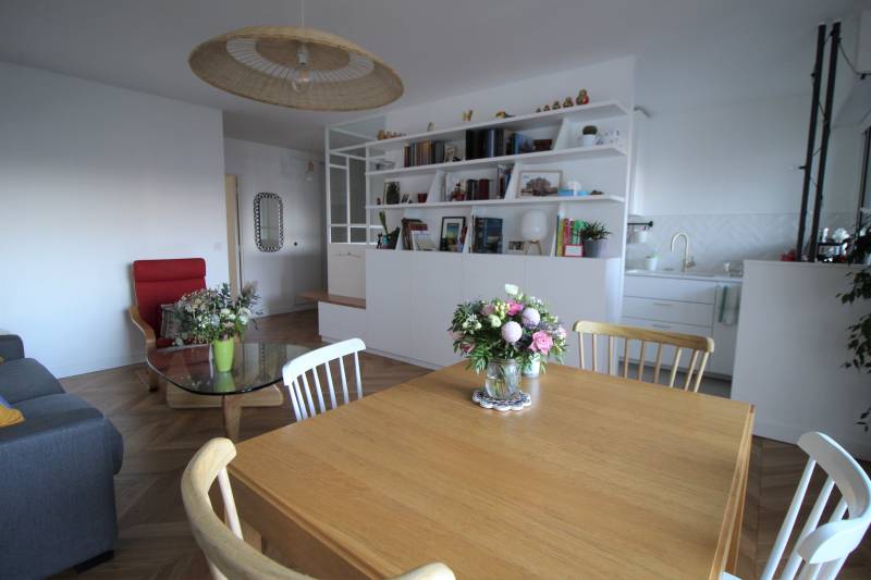 Photo du salon après rénovation - appartement vendu Paris 15ème