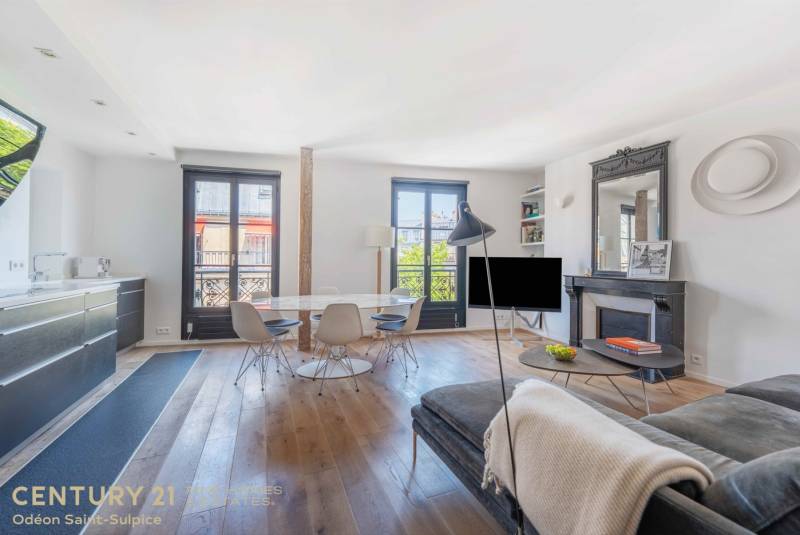 Appartement 3 pièces avec vue dégagée située au 4ème étage avec ascenseur - Paris 6ème : rue Monsieur Le Prince - Jardin du Luxembourg  