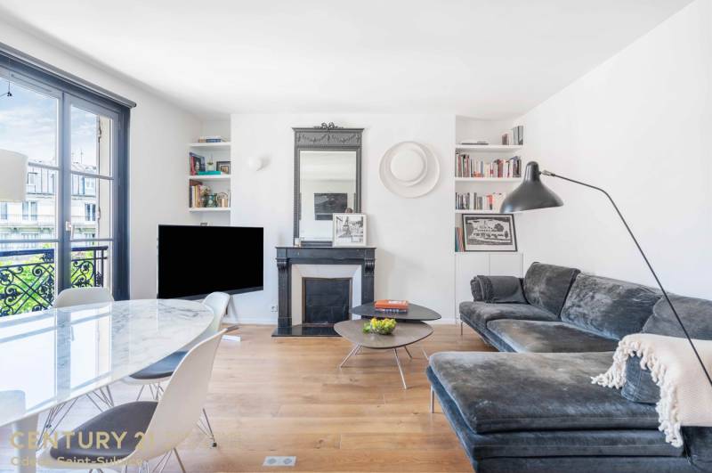 Appartement 3 pièces avec vue dégagée située au 4ème étage avec ascenseur - Paris 6ème : rue Monsieur Le Prince - Jardin du Luxembourg  