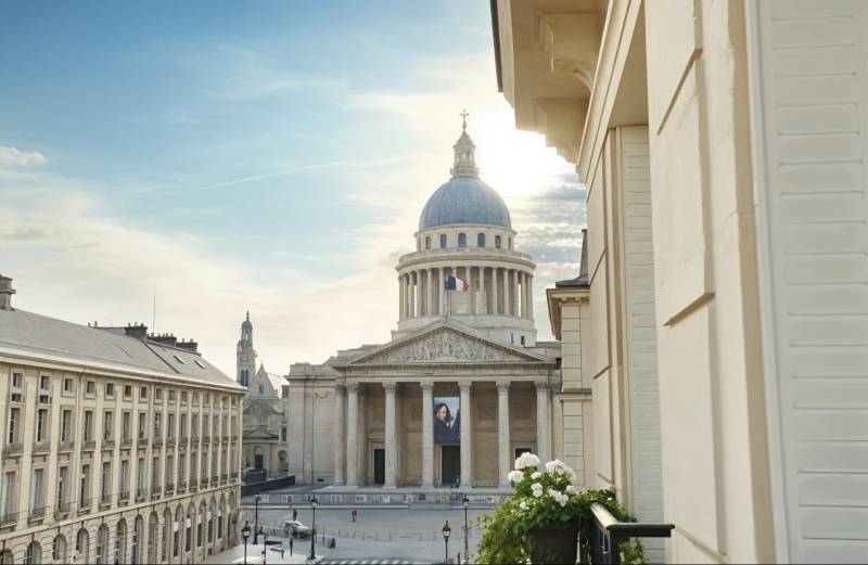 Appartement Haussmannien avec vue sur le Panthéon - Century 21 Fine Homes & Estates Odéon Saint-Sulpice