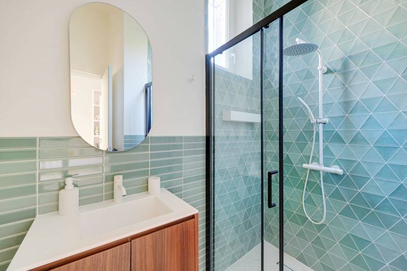 Appartement d'exception de 188 m² avec balcons et vue Tour Eiffel dans un immeuble Haussmannien - Paris 7ème : rue Edmond Valentin - quartier Gros Caillou  