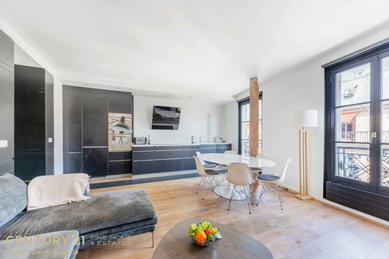 Appartement 3 pièces avec vue dégagée située au 4ème étage avec ascenseur - Paris 6ème : rue Monsieur Le Prince - Jardin du Luxembourg  