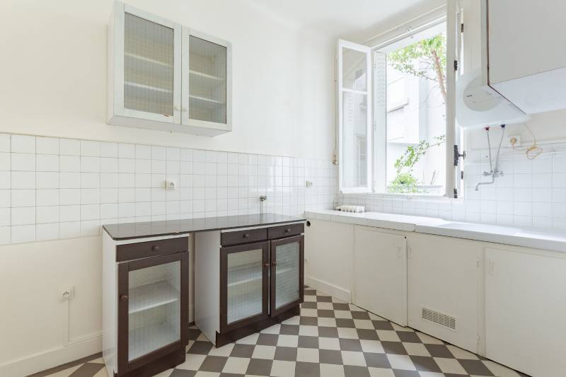 Appartement 2 pièces à rénover - Paris 13ème - rue Auguste Lançon - à proximité du Parc Montsouris  