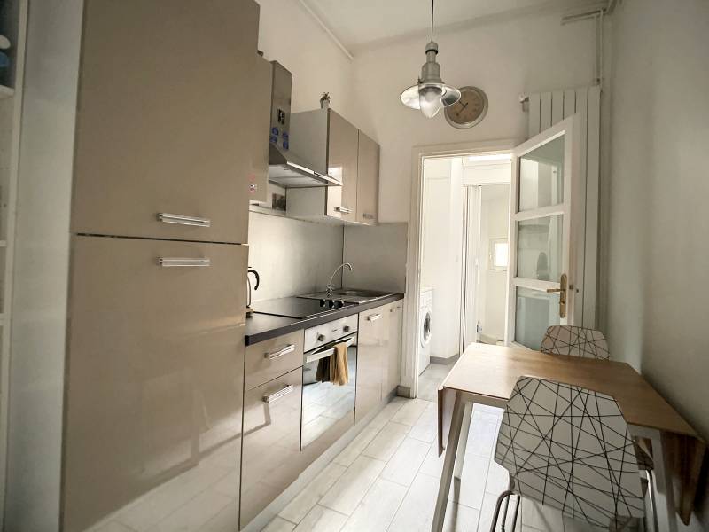 Appartement deux pièces de 42m² situé au rez-de-chaussée sur rue - Paris 14ème limite 6ème : rue Leopold Robert  