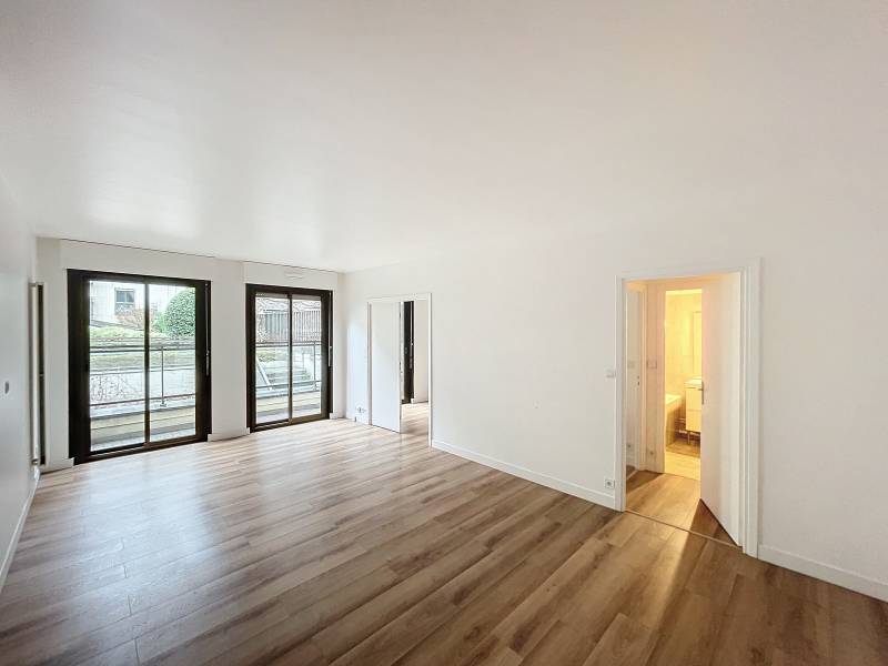 Appartement 2 pièces avec balcon en rez-de-jardin et dernier étage - Paris 14ème - limite 6ème : rue Boissonade | quartier Montparnasse  