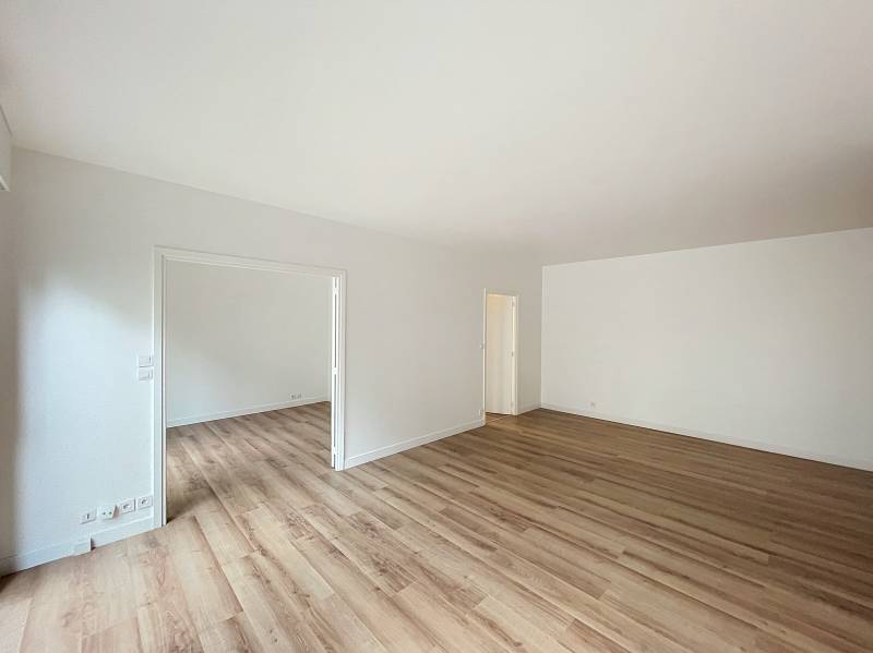 Appartement 2 pièces avec balcon en rez-de-jardin et dernier étage - Paris 14ème - limite 6ème : rue Boissonade | quartier Montparnasse  