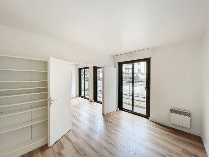 Appartement 2 pièces avec balcon en rez-de-jardin et dernier étage - Paris 14ème - limite 6ème : rue Boissonade | quartier Montparnasse  
