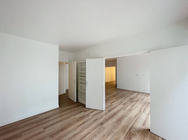 Appartement 2 pièces avec balcon en rez-de-jardin et dernier étage - Paris 14ème - limite 6ème : rue Boissonade | quartier Montparnasse  