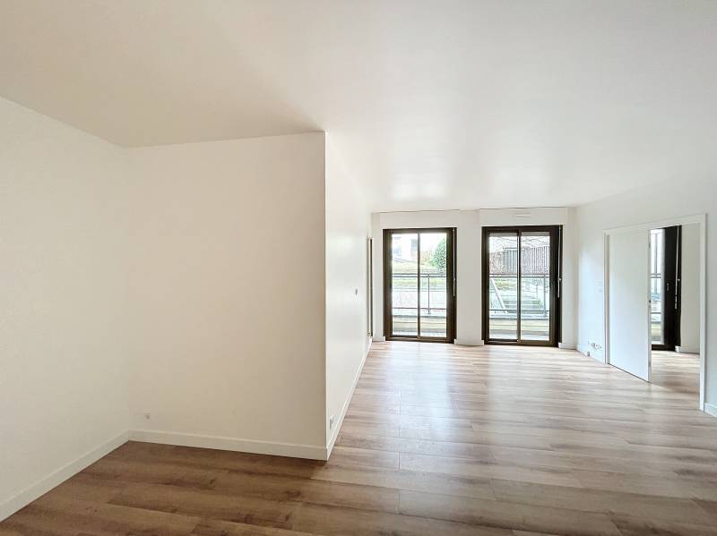 Appartement 2 pièces avec balcon en rez-de-jardin et dernier étage - Paris 14ème - limite 6ème : rue Boissonade | quartier Montparnasse  