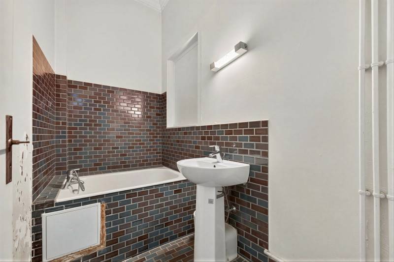 Appartement familial de 158m² avec 4 chambres - entièrement à rénover - Paris 6ème : Boulevard Raspail - métro Notre-Dame des Champs  